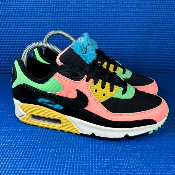 🔴 NIKE AIR MAX 90 PRM Women`s Size 8 Black Pink Blue Furry Shoes CТ1891-600 - Picture 3 of 8